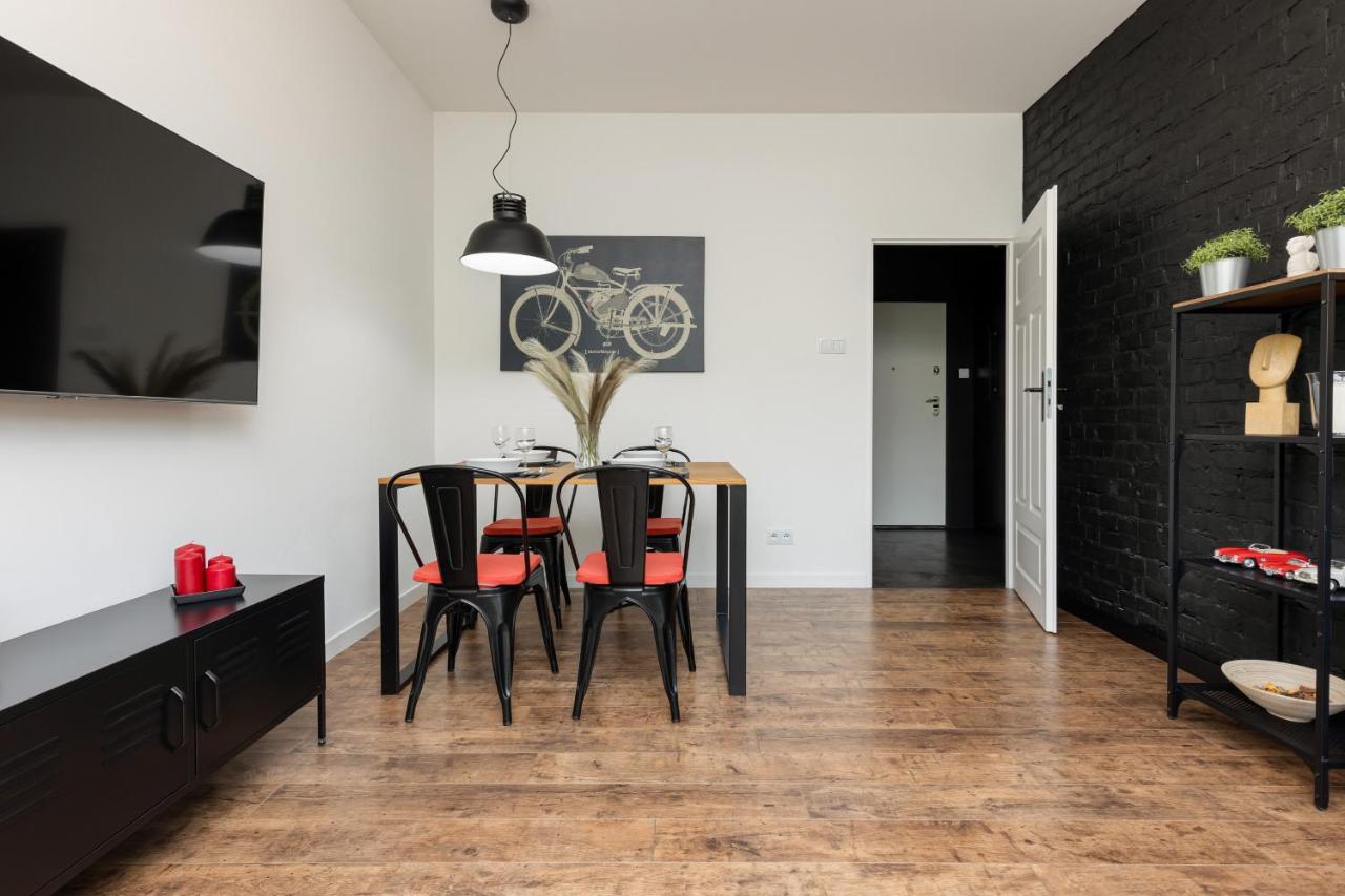 Stylish & Trendy 1 Bedroom Apartment Wola With Parking By Renters Warsaw Ngoại thất bức ảnh