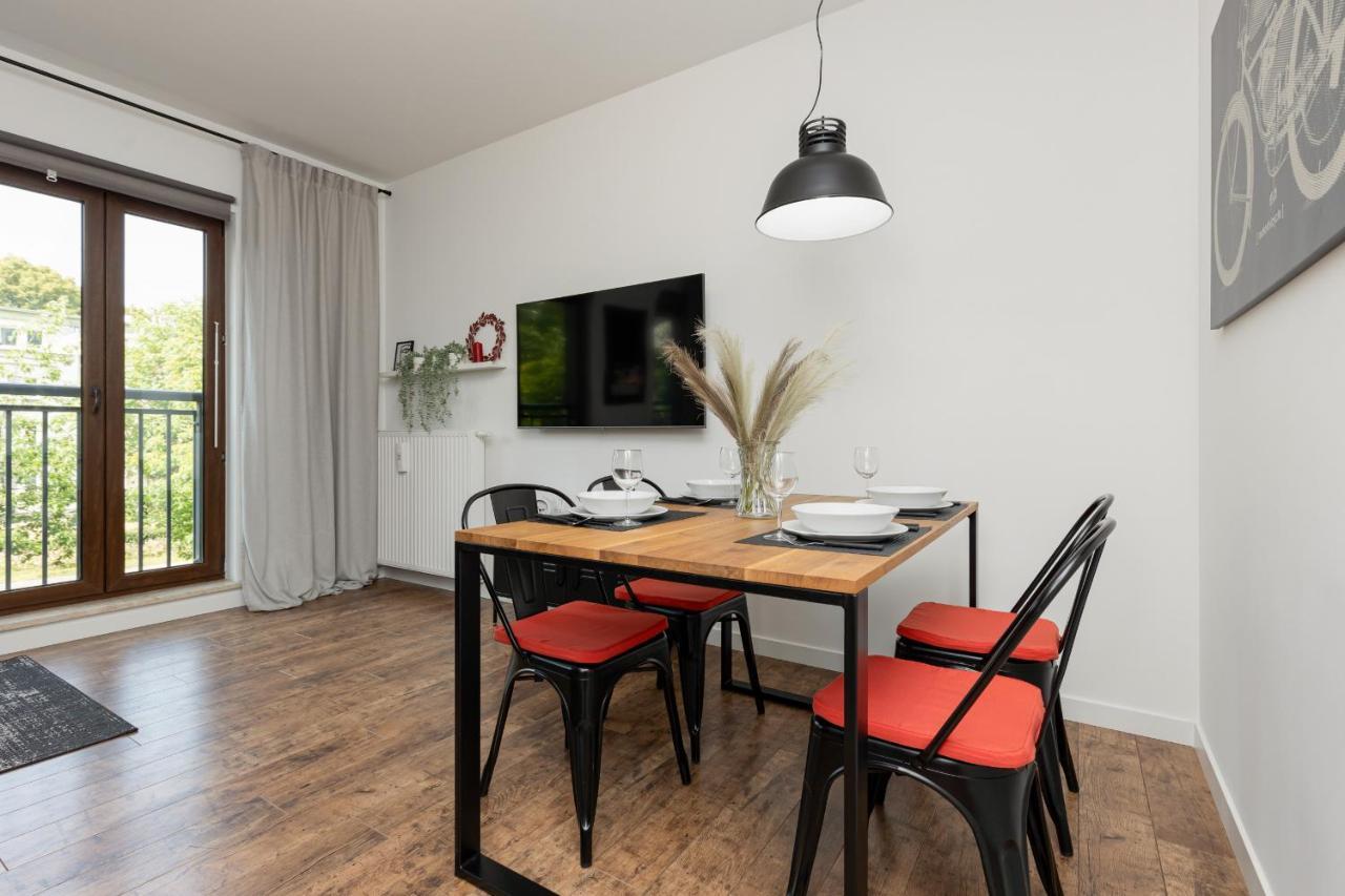 Stylish & Trendy 1 Bedroom Apartment Wola With Parking By Renters Warsaw Ngoại thất bức ảnh